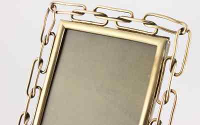 Brass Chain Picture Frame