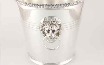 Lion Ring Wine Bucket