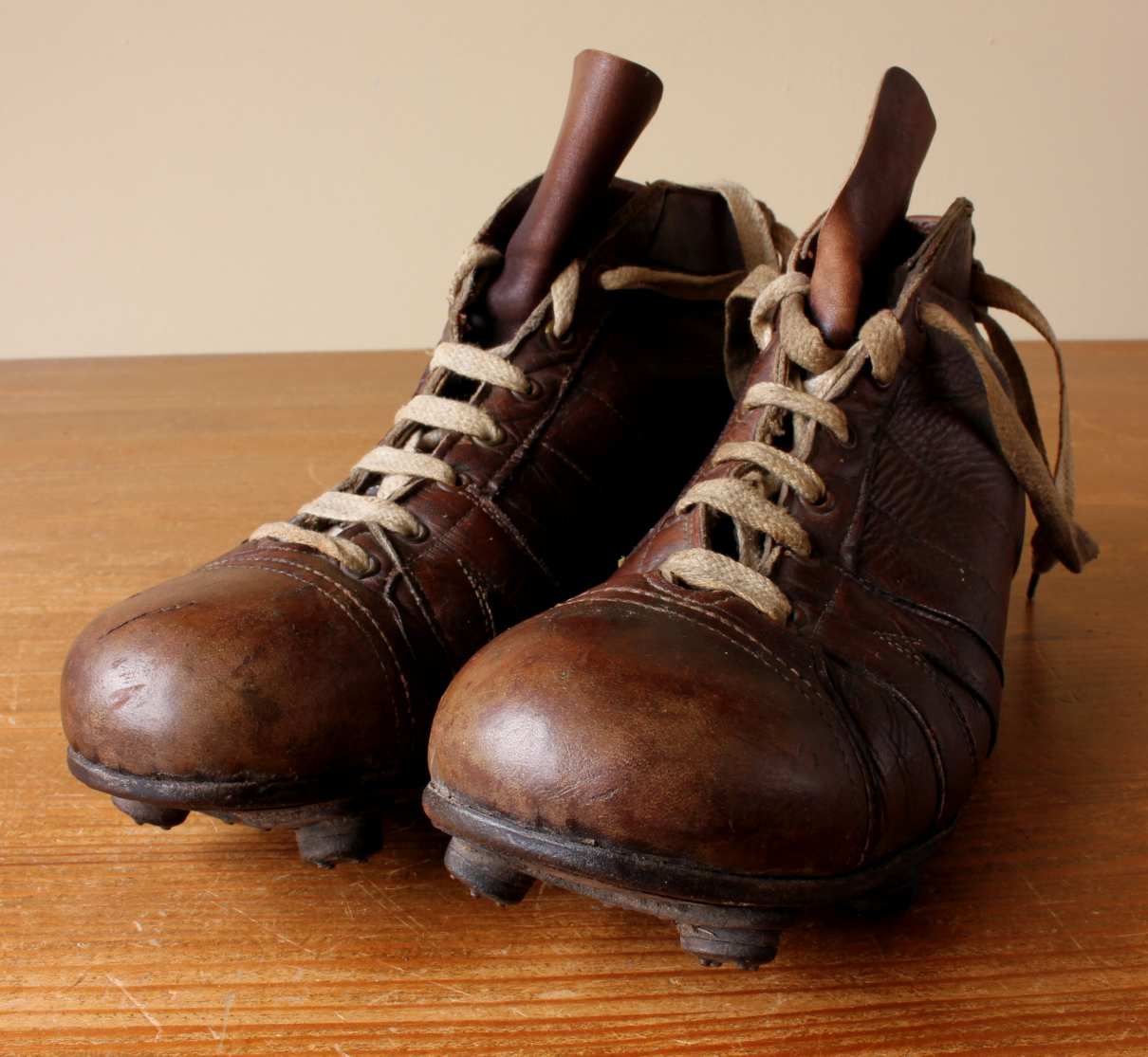 Vintage Football Boots With Leather Bar Studs. Soccer Shoes. c1950.