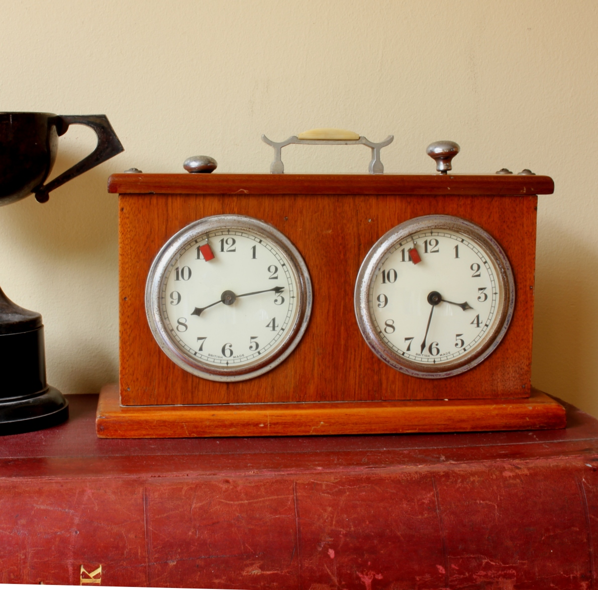 English Chess Clock. Vintage British Made Wooden Chess Timer.