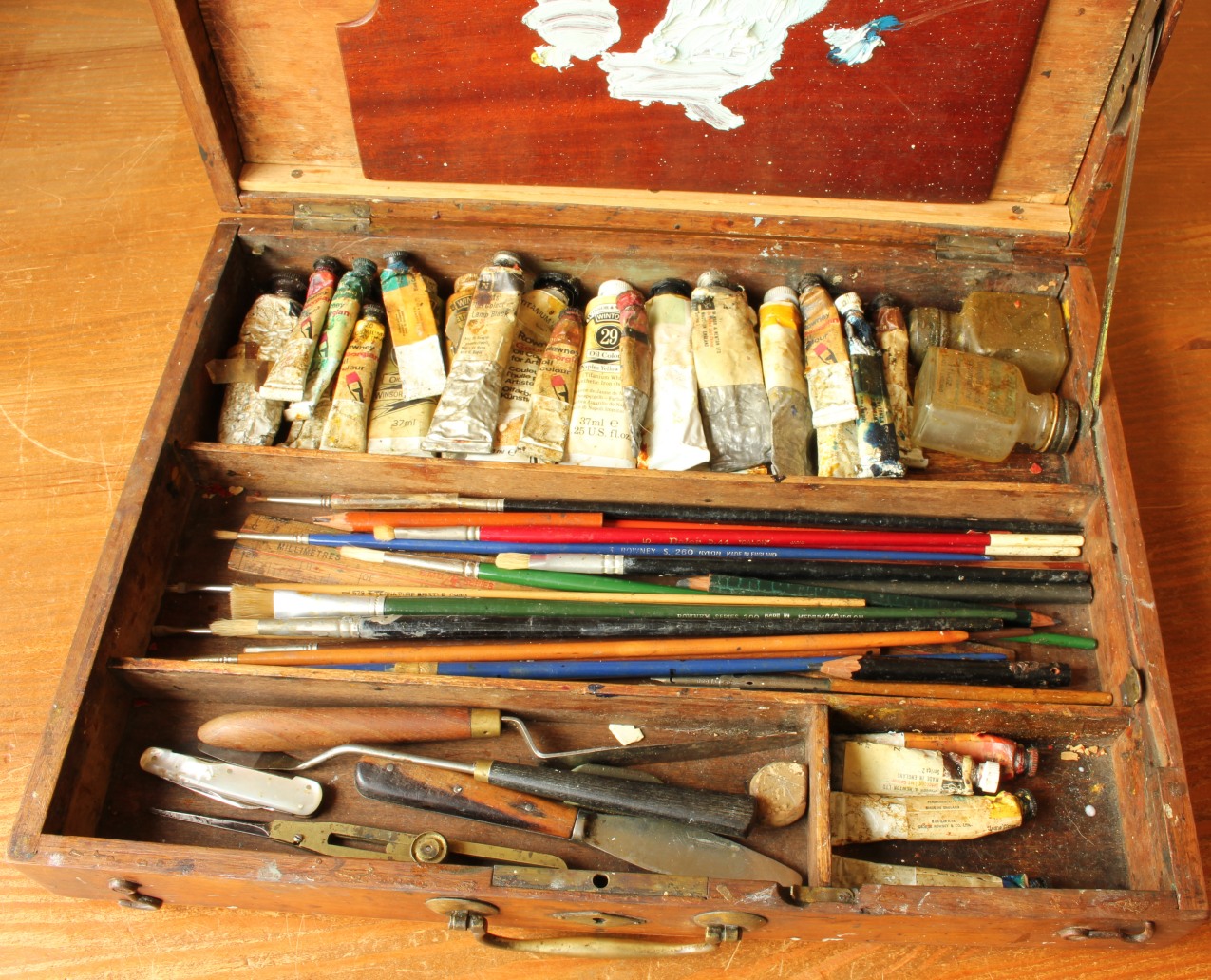 Artist Box. Victorian Paint Box. Oil Paint, Brushes, Pallet.