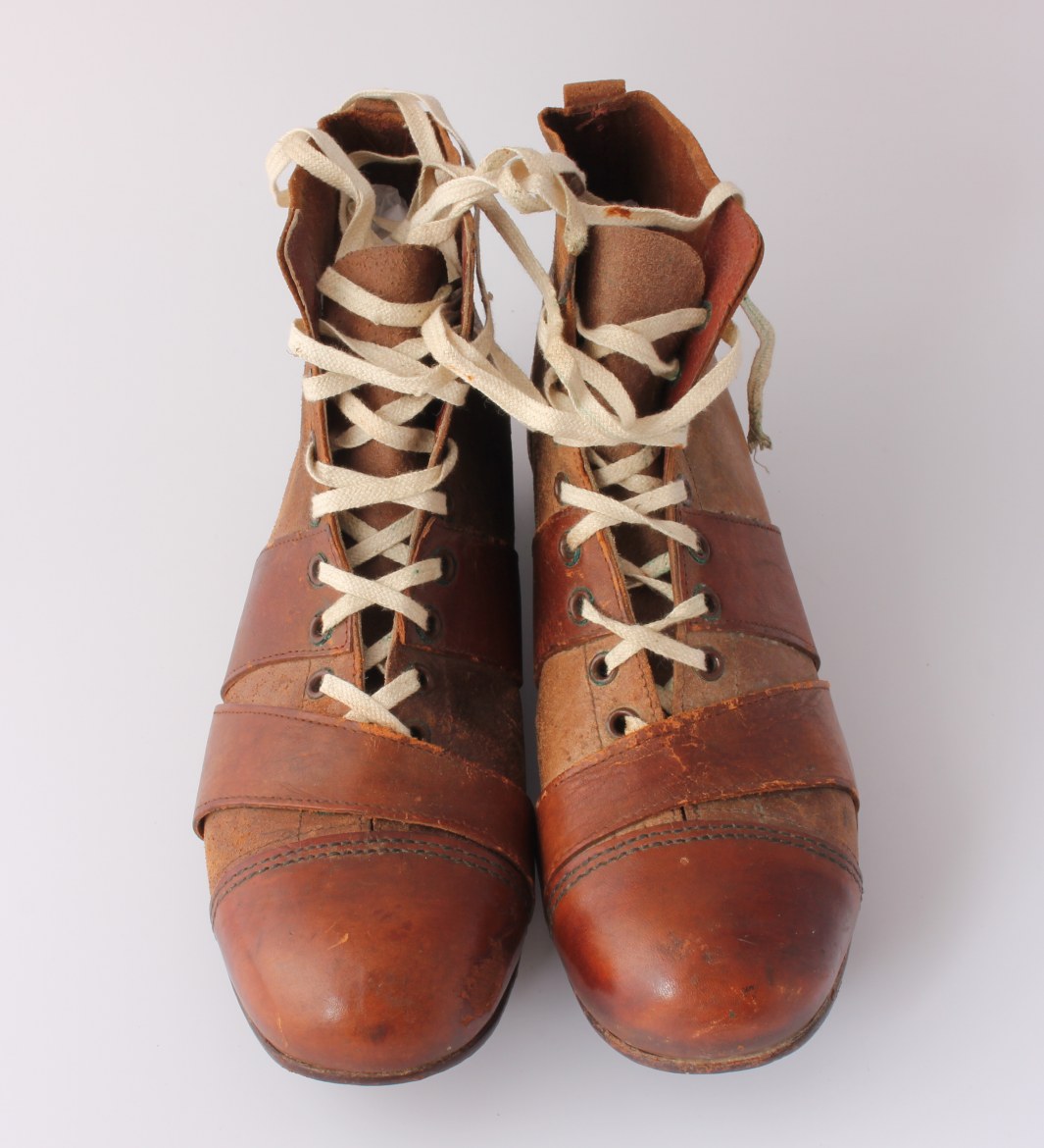 Barbarian by FHW Leather Football Boots c1920. Soccer Cleats Size 9 1/2.