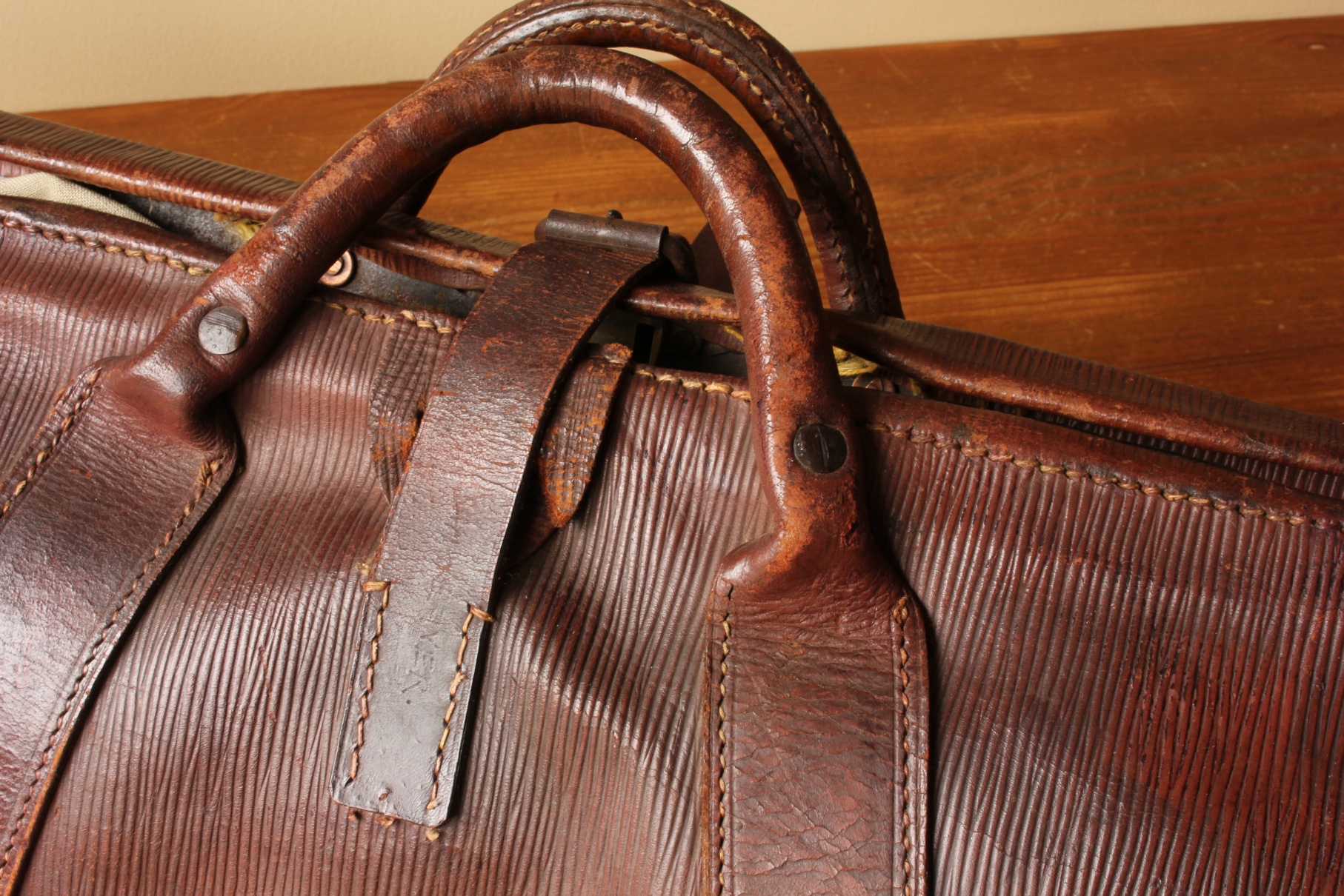English Leather Cricket Kit Bag. Long Bat Carry Holdall.
