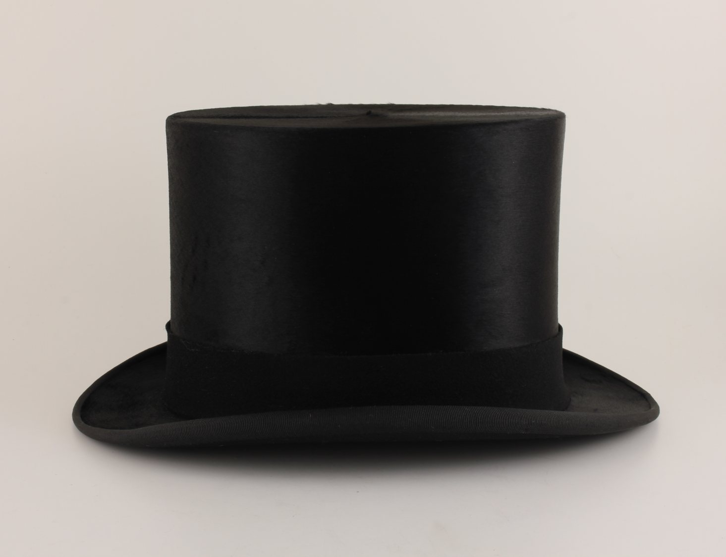 Delion Paris France Black Plush Silk Top Hat In Box. Ascot. Size 6 3/4.