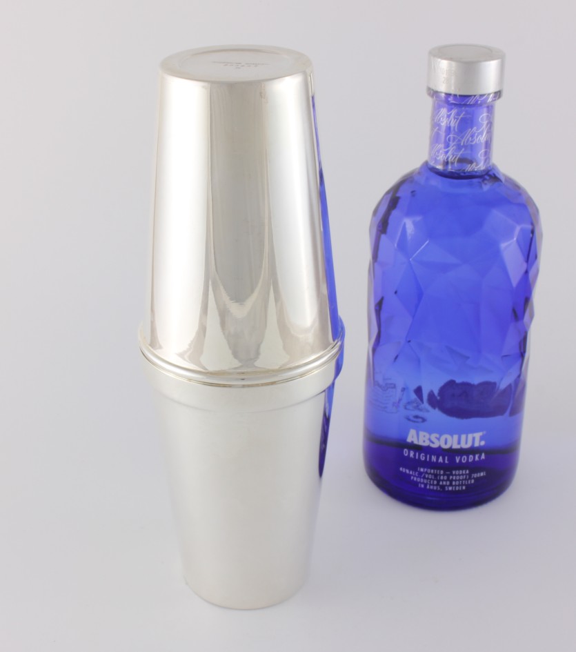 Art Deco Boston Cocktail Shaker. 2 Piece Silver Plate Gladwin Mixology.