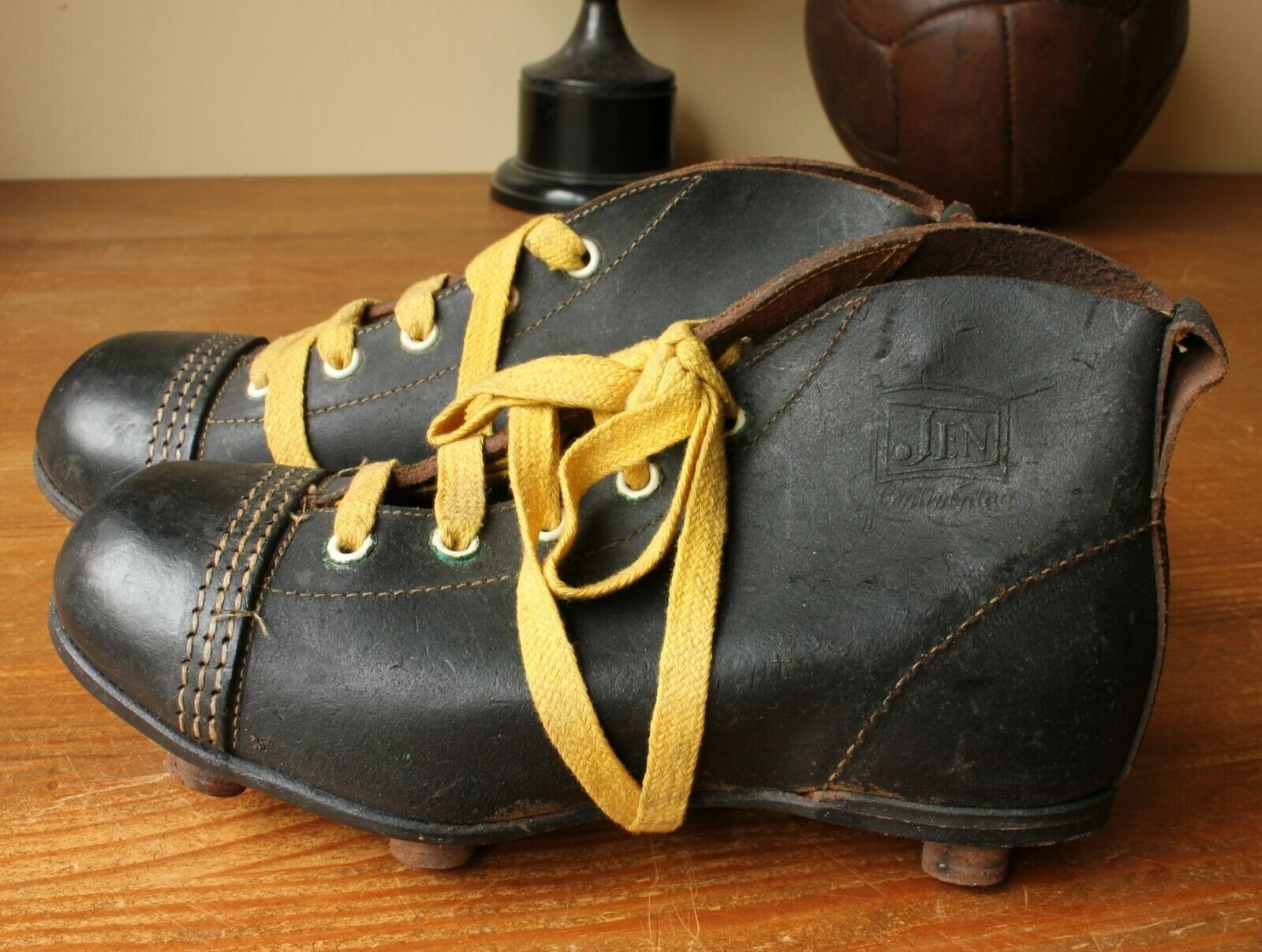 top dog football boots