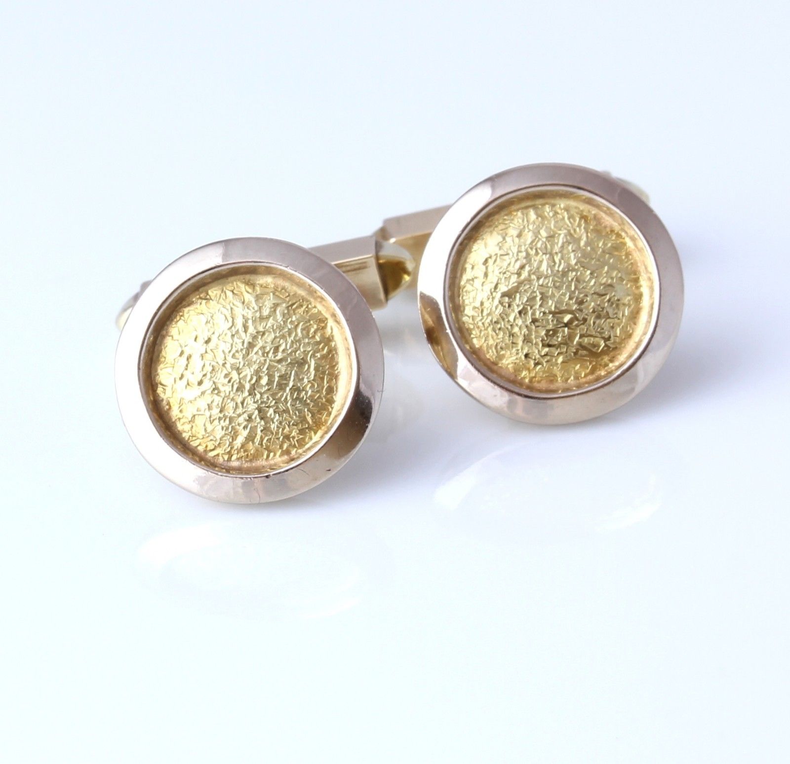 Heavy 18ct Solid Gold Cufflinks. Bi Colour Textured Round Disc Design
