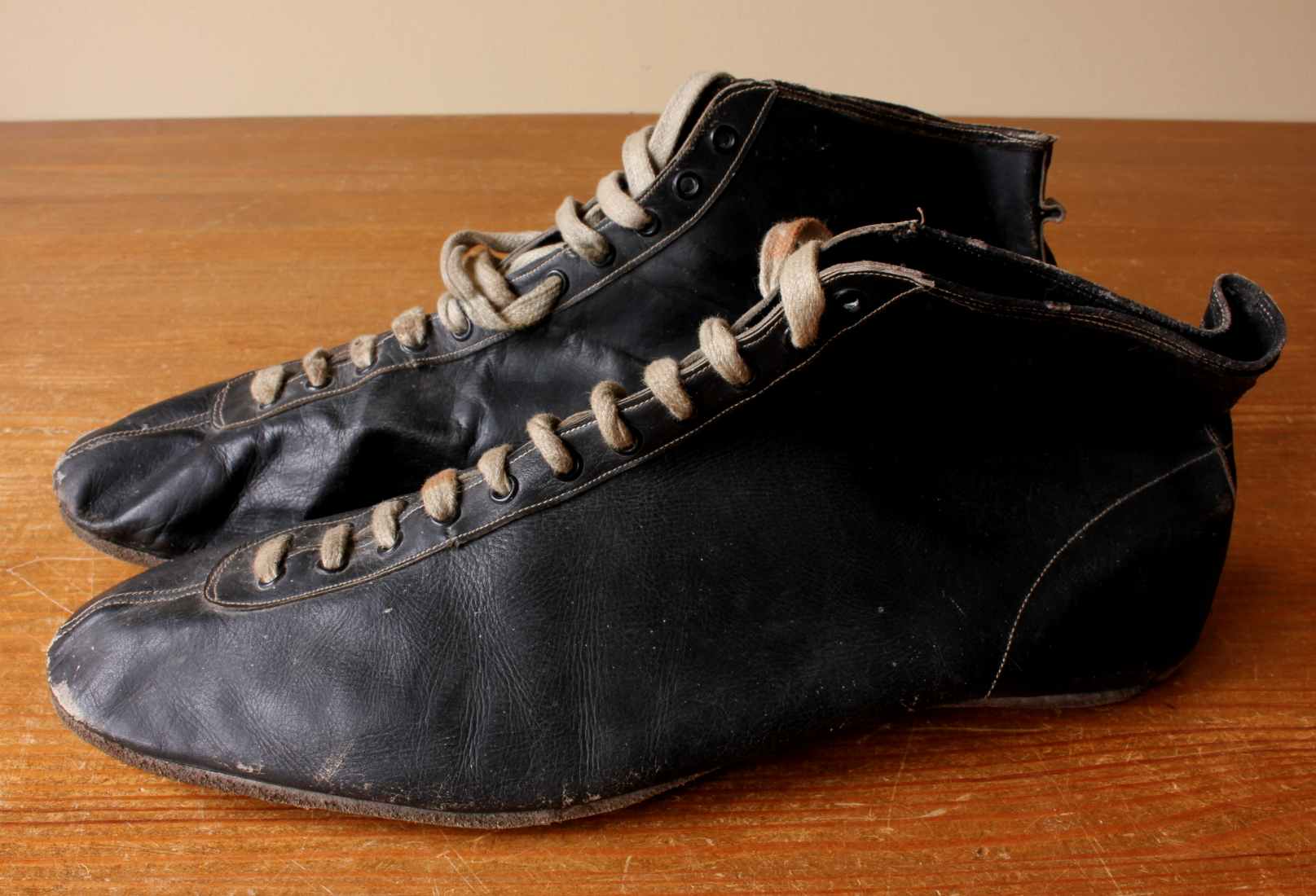 Vintage Black Leather Boxing Boots. Antique Shoes. c1930. Mancave, Gym.