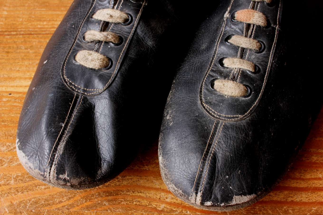 Vintage Black Leather Boxing Boots. Antique Shoes. c1930. Mancave, Gym.