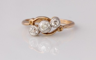 Antique Crossover Diamond Ring