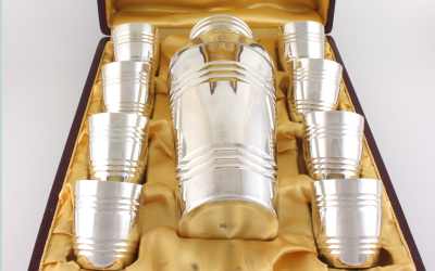 Cocktail Shaker Cups Set