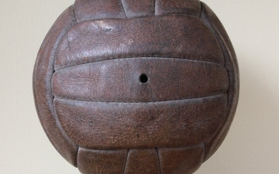 Eighteen Panel No Lace Football