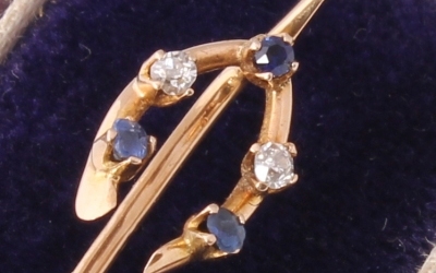 Gold Wishbone Pin