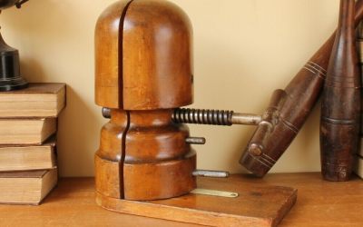 Hat Stretcher