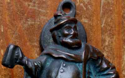 John Falstaff Knocker