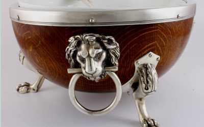 Oak Lion Serving Bowl