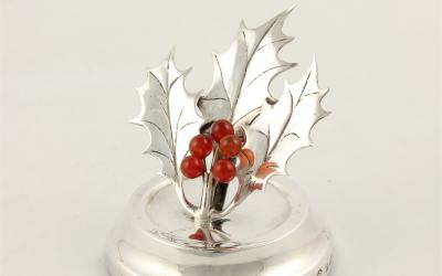 Silver Holly Menu Holder