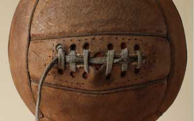 Suede 18 Panel Football