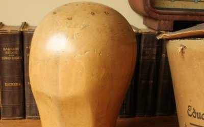Wood Head Stand