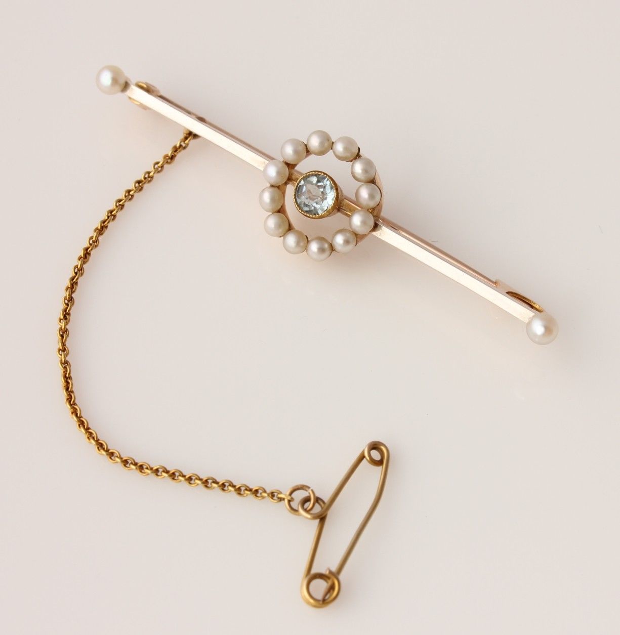 Antique 15ct Gold Platinum Aquamarine & Seed Pearl Pin Bar Brooch in Case.