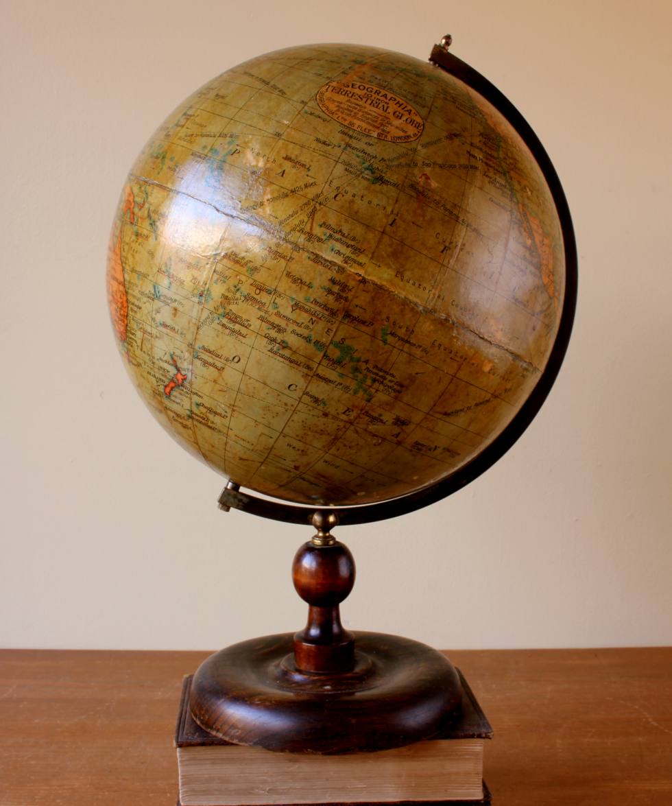 Geographia Terrestrial Globe. Handsome 10 Inch Library Office Desk Globe.