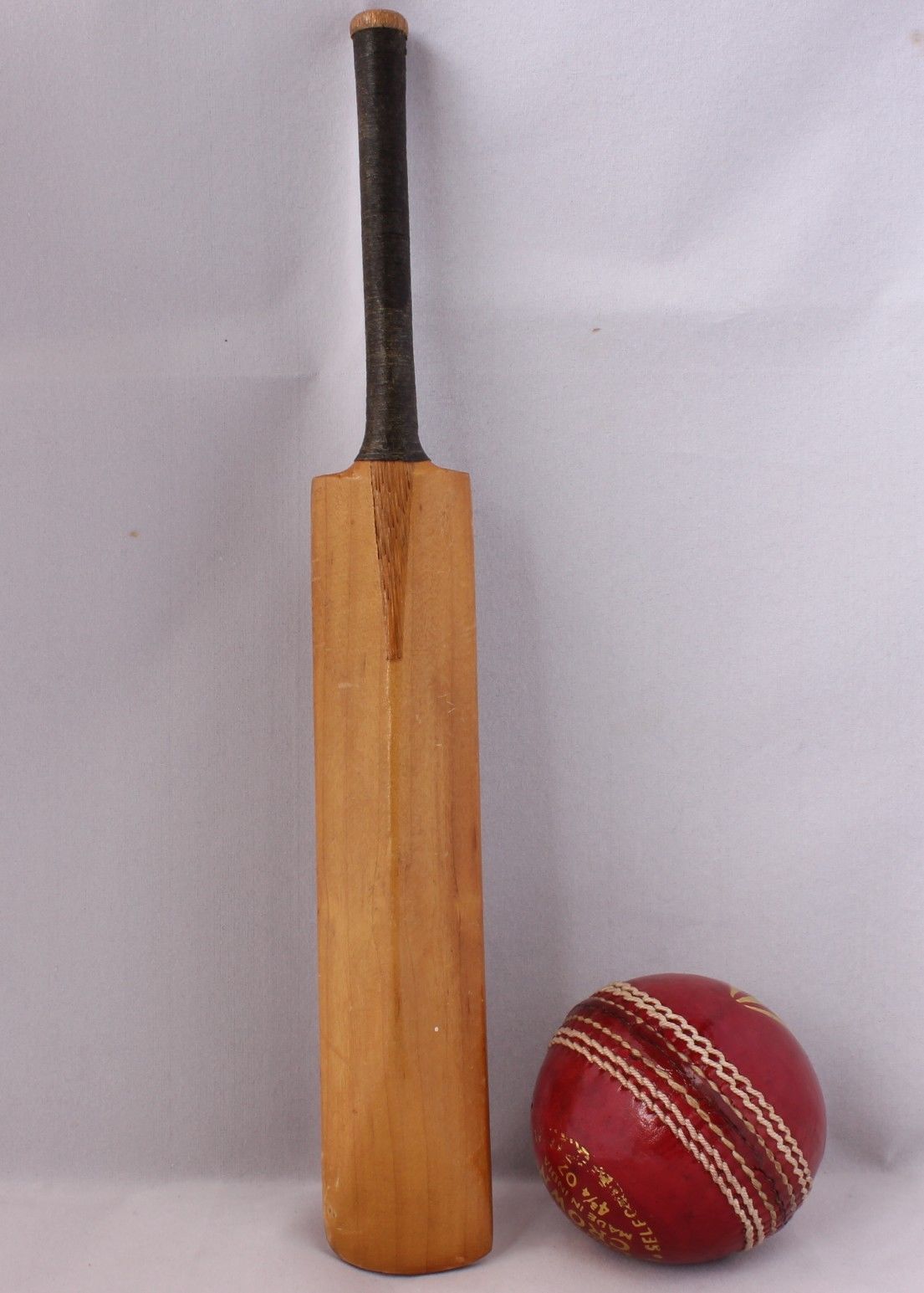 Miniature Nicolls The Keith Miller Autograph Cricket Bat Australia 1956.