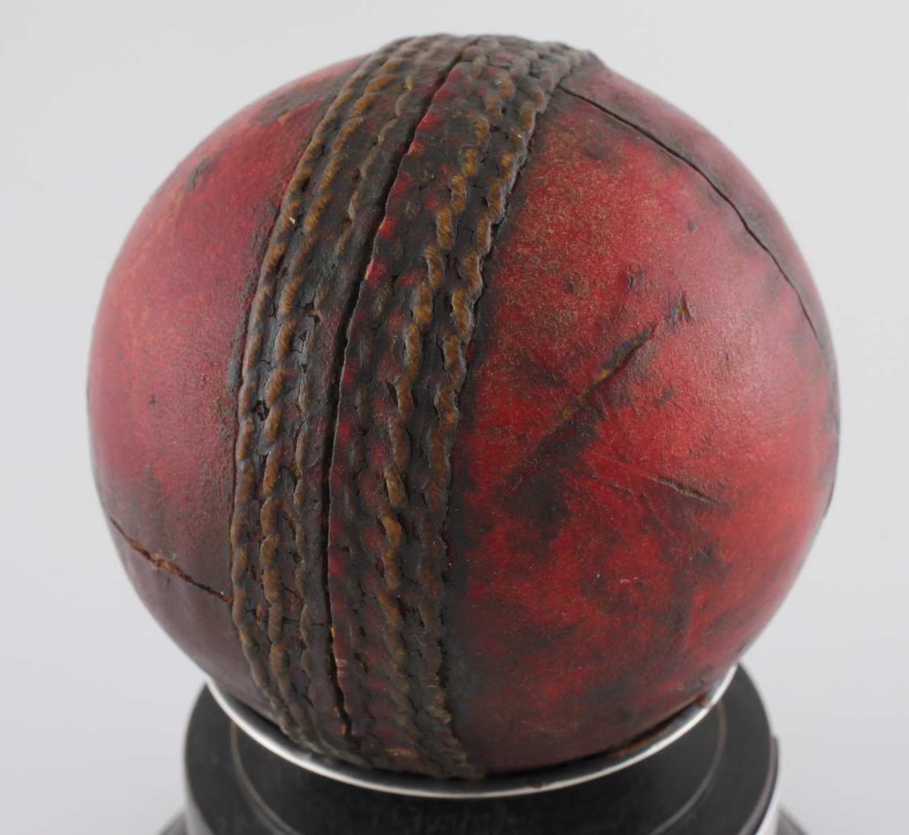 Boule De Cricket Vintage – 160g, Cuir Rouge Cousu Main, Angleterre, Antique