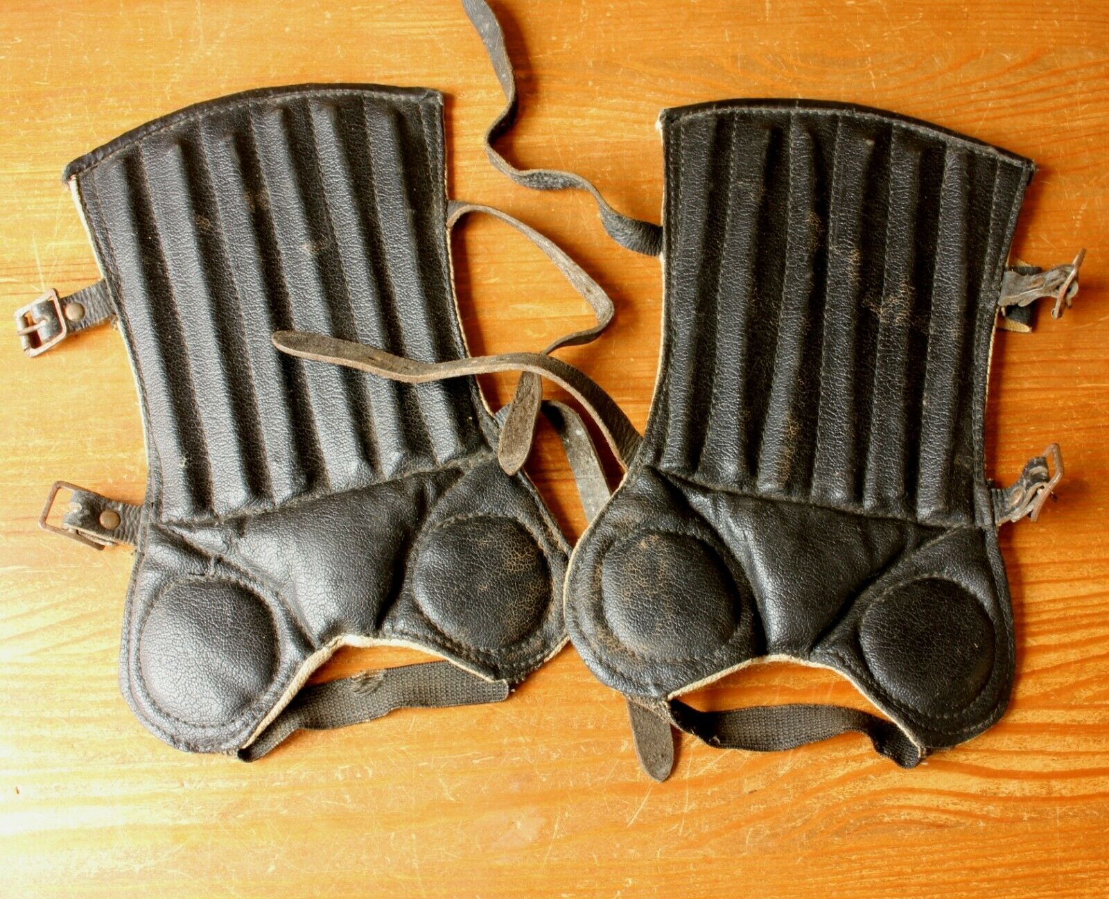 Football Shin Pads Old Leather Soccer Shinpad Guards C1940 