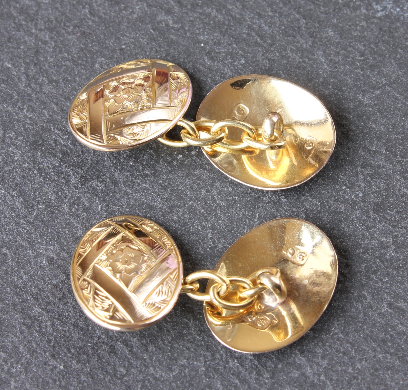 Vintage 9ct Gold Oval Floral Cufflinks in Gift Box. 1946.