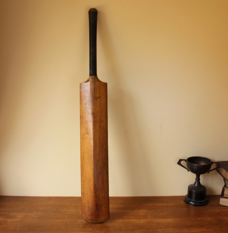 Vintage Gunn & Moore Autograph Made In England Willow Cricket Bat.