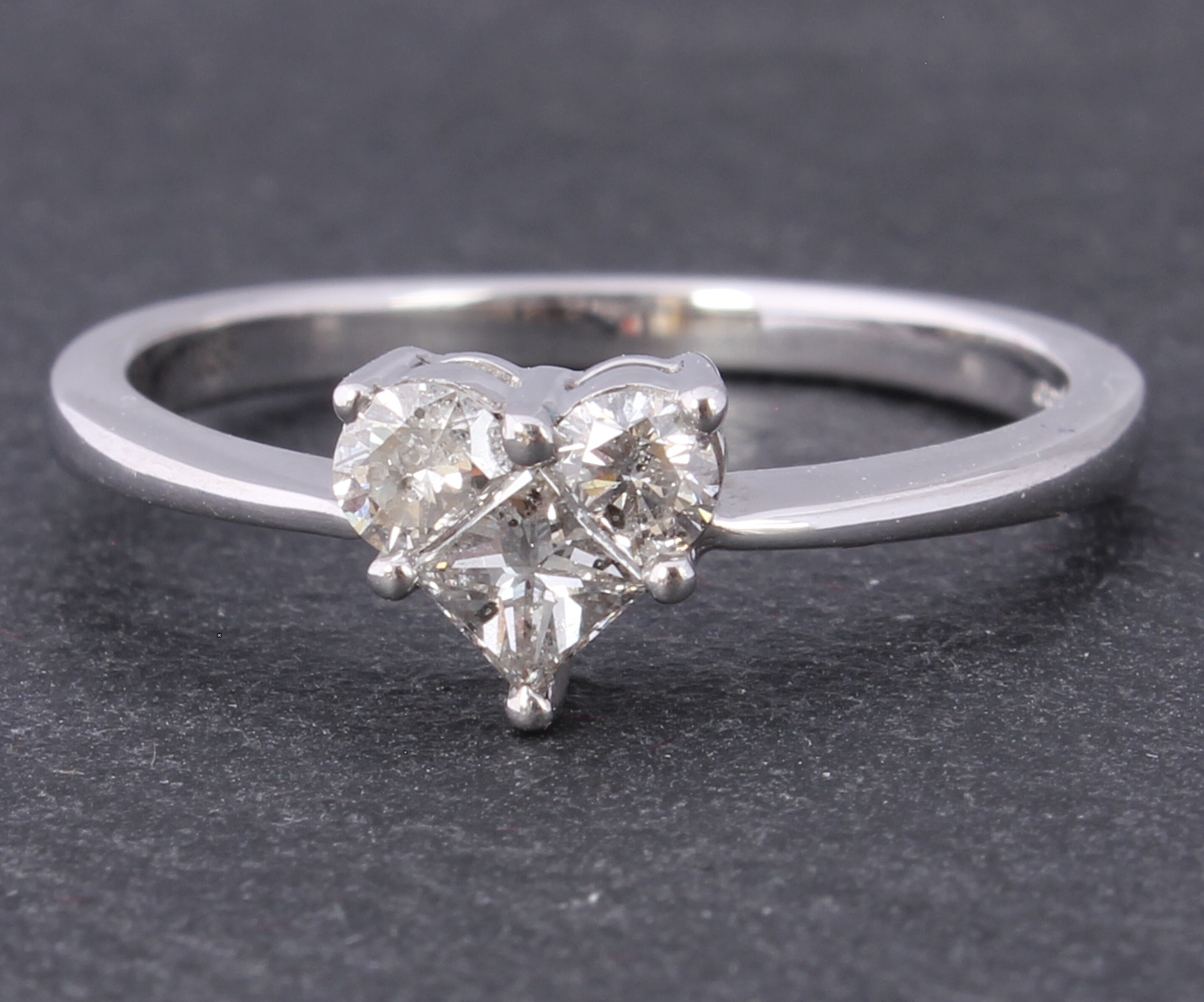 18ct White Gold & Diamond Heart Shaped Engagement Ring. 0.35ct. Size N.