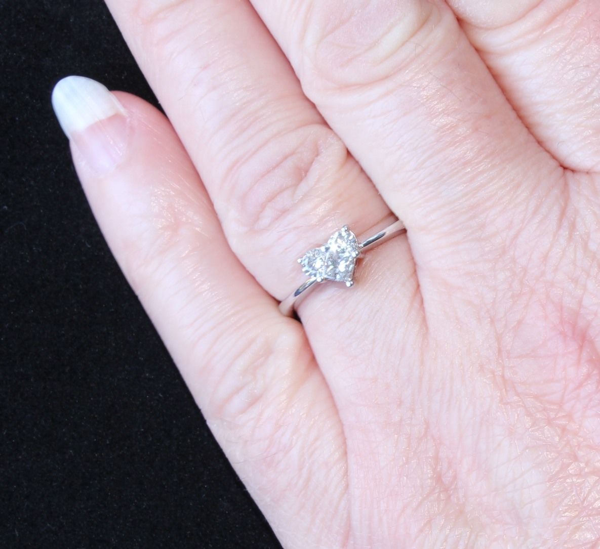 18ct White Gold & Diamond Heart Shaped Engagement Ring. 0.35ct. Size N.