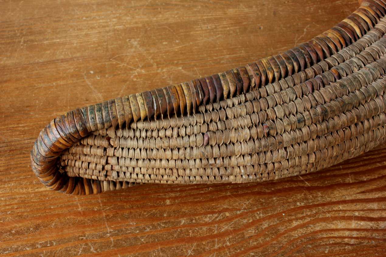 Wicker Cesta. Jai Alai. Basque Pelota. Long Basket Scoop Sports Glove.