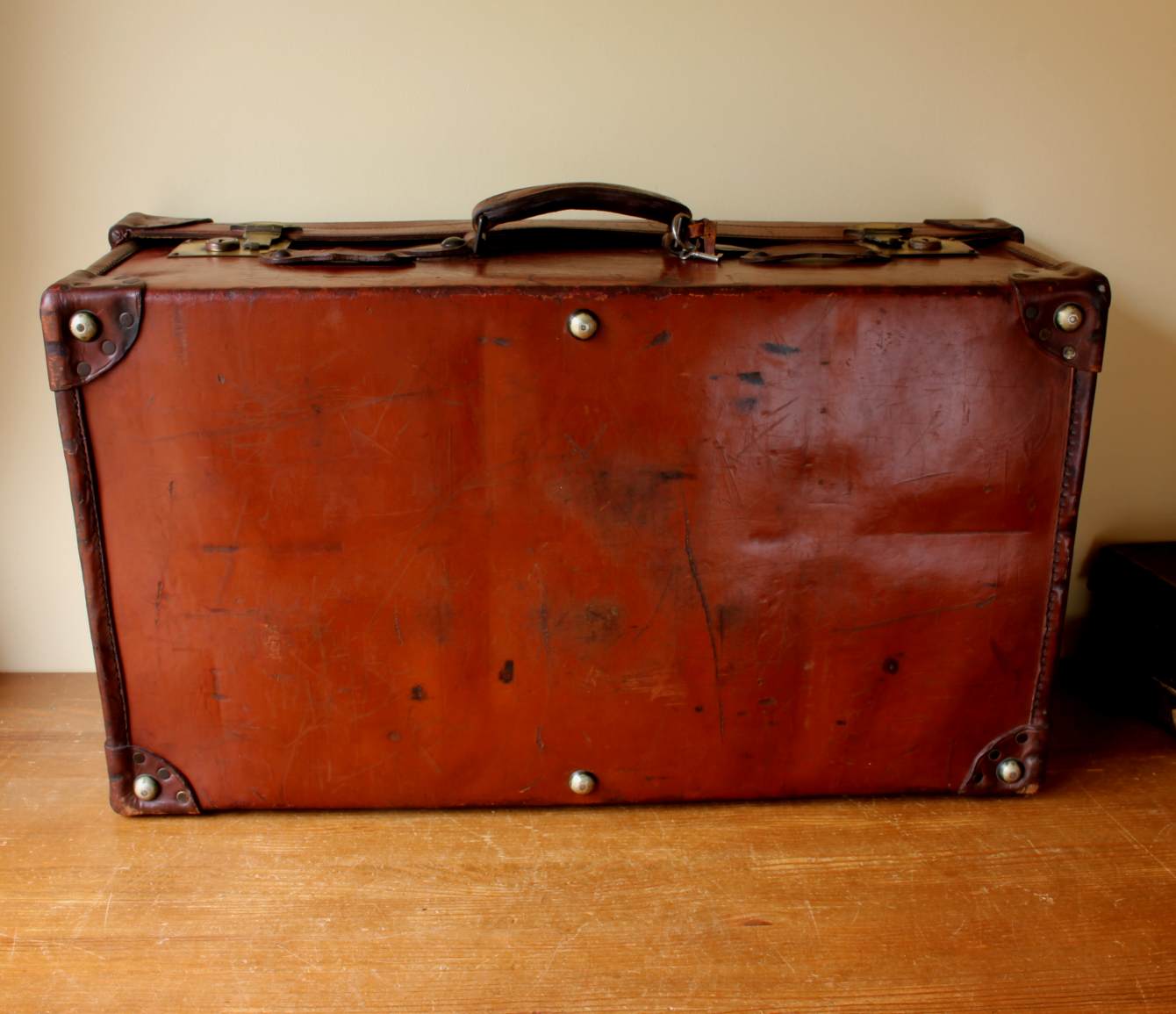 Extra Large Brown Leather Suitcase. XL Heavy Travel Trunk Case.