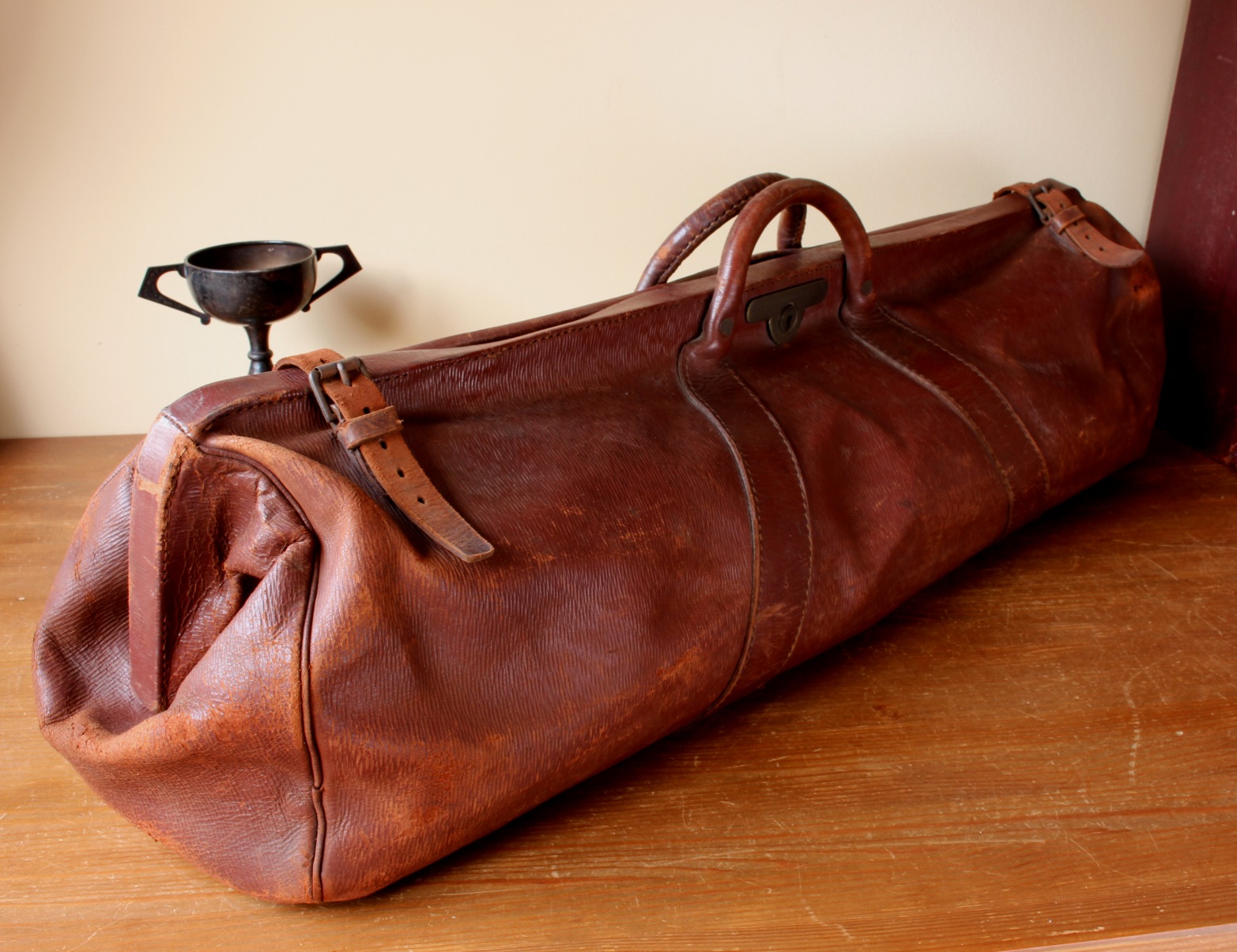 English Leather Cricket Kit Bag. Long Coffin Bat Holdall.