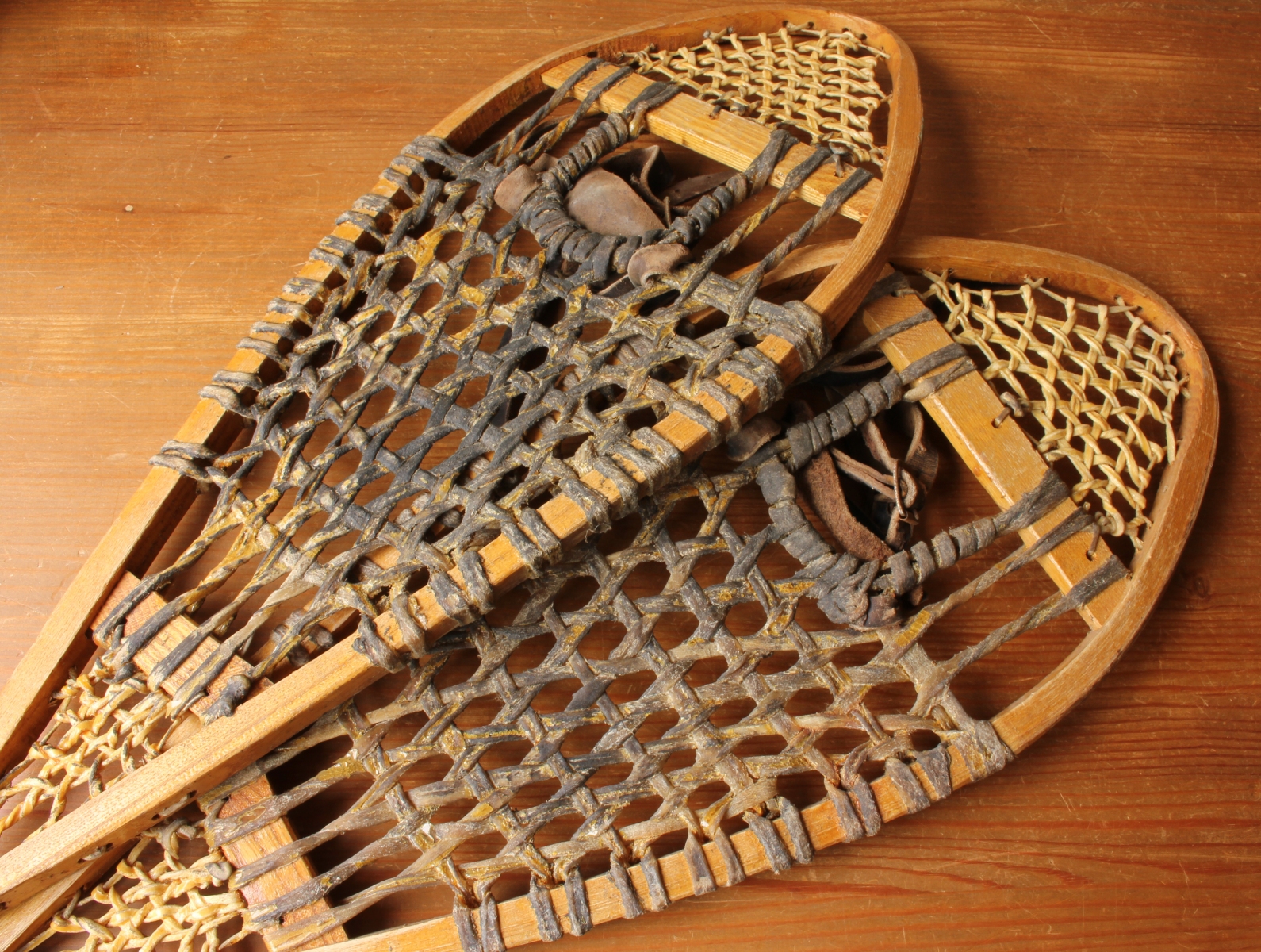 Wood Snowshoes. Old Snow Shoes. Ski Lodge / Chalet Home Decor.