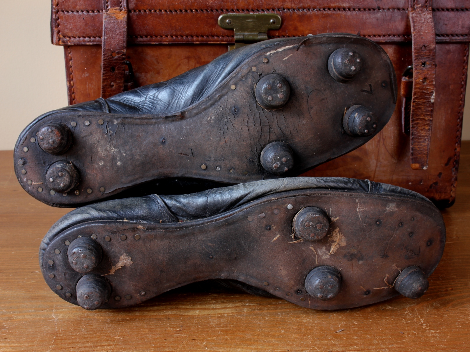 Spalding Punter Football Boots. Leather Soccer Shoes / Cleats c1940.